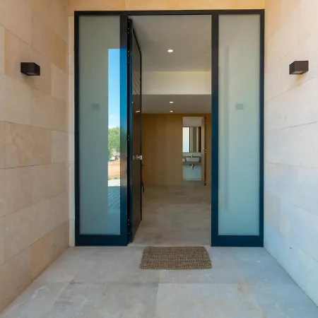 Navarro By Interhome فيلة